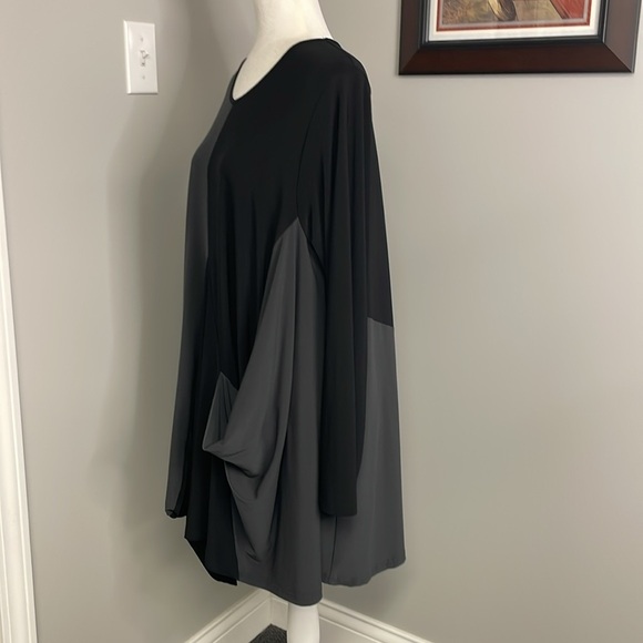 Sun Kim Two Tone Colorblock Lagenlook Tunic Black Gray Mature Artsy Teacher 1X - Picture 3 of 5